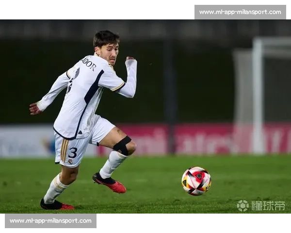 迪马济奥：亚特兰大 2000 万欧截胡热那亚 17 岁左后卫阿哈诺尔