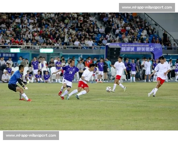 托雷斯中国行 Day2 燃爆山城！颠球神技 + 友谊赛献技，球迷热情掀翻现场